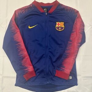 Nike FC Barcelona 2018-2019 Anthem quarter zip
Size: Kids 14